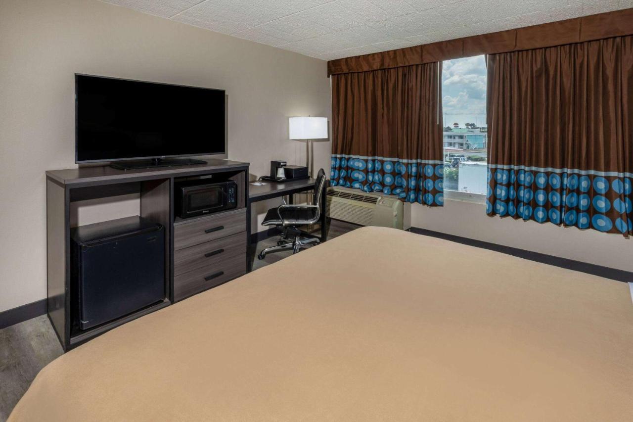 Super 8 By Wyndham Laredo Exterior foto