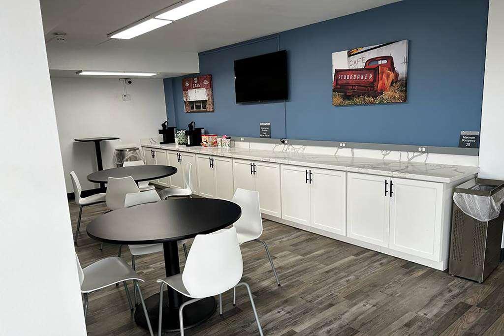 Super 8 By Wyndham Laredo Exterior foto