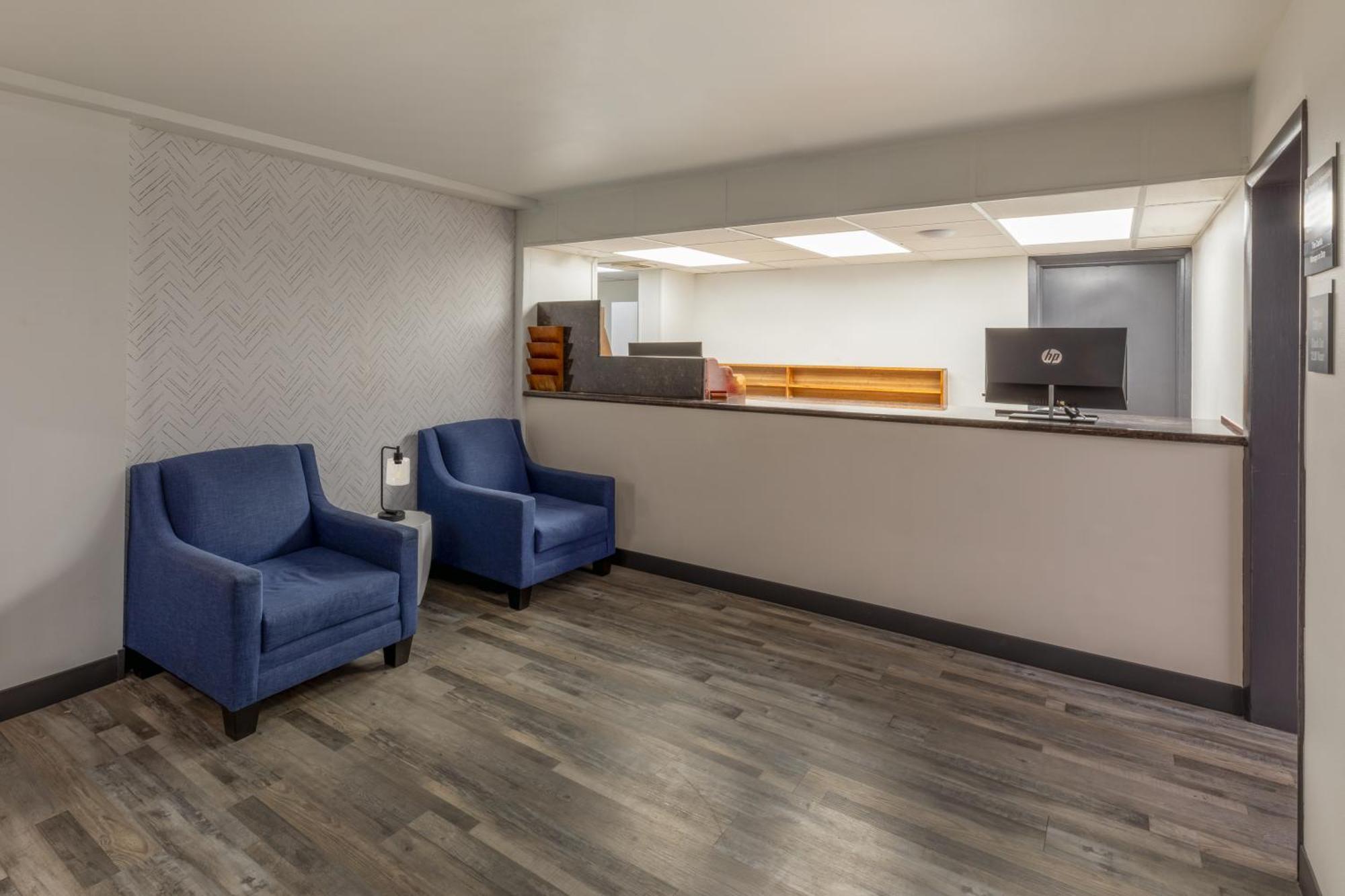 Super 8 By Wyndham Laredo Exterior foto